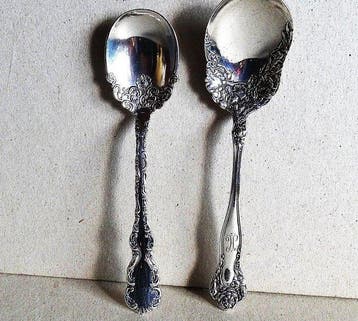 Opdienlepel (2) - .900 zilver, .925 zilver - Suikerlepel, Antiek en Kunst