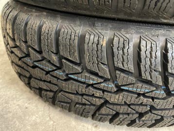 155 65 r14 Winter NOKIAN  ( Zo Goed Als Nieuw) 45 euro, Auto-onderdelen, Ophalen, 14 inch, Gebruikt, 155 mm