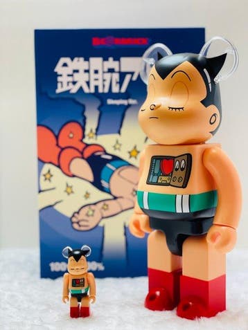 Medicom toy - BE@RBRICK 400% & 100% Tetsuwan Atom Sleeping