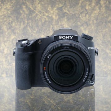 Sony RX10 Mark IV - Tweedehands, Ophalen of Verzenden, Zo goed als nieuw, Lensdop, Sony