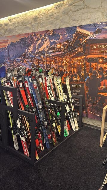 Ski-outlet Volendam, Sport en Fitness, Gebruikt, Skiën, Ski's, Ophalen