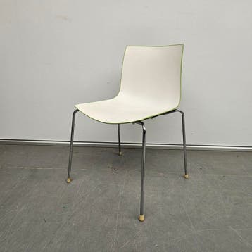 Arper Catifa 46 design stoel - wit/groen kunststof, Huis en Inrichting, Stoelen, Ophalen of Verzenden, Nieuw