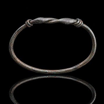 Middeleeuwen / Vikingertijd Brons Bronzen Slangen-Omhechte