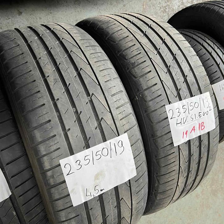 2 x Hankook Ventus S1 Evo2 235-50-19 Zomerbanden 4,5mm, Auto-onderdelen, Banden en Velgen, 19 inch, Zomerbanden, 235 mm, Personenwagen