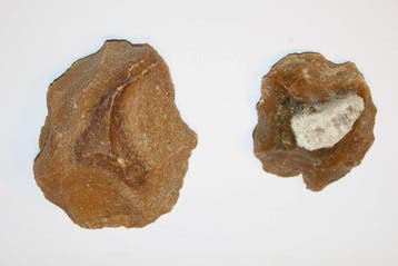 Paleolithisch Vuursteen Bifaces - 135 mm (Zonder