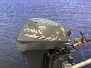 “Yamaha 8 pk | Buitenboordmotor | Langstaart | Nieuwstaat”, 5 tot 10 pk, Viertaktmotor, Ophalen of Verzenden, Zo goed als nieuw