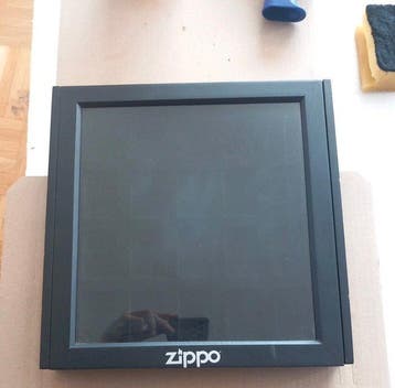 Zippo - Official Wooden Display for 20 Lighters - High, Nieuw