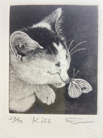 Emi Sato Kiss – Gesigneerde mezzotint, Cat & Butterfly,