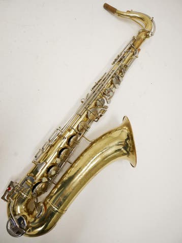 Tenorsaxofoon Conn 16M gelakt in koffer gereviseerd, Ophalen of Verzenden, Gebruikt, Tenor, Met koffer