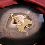 Gouden hanger van een labrys. (Hanger of bedel), Ophalen of Verzenden, Gebruikt, Goud, Overige merken