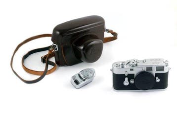 Leica M3 [+ leicameter + camera tas] - 1957 - Meetzoeker