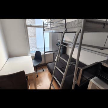 Studio in Leeuwarden gevonden voor €315,- pm, Huizen en Kamers, Kamers te huur, Minder dan 20 m², Leeuwarden