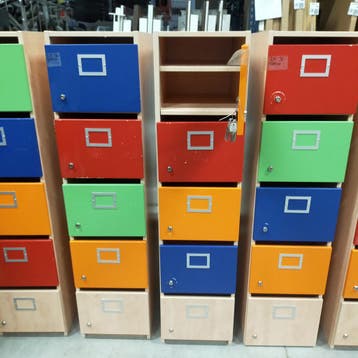 5-deurs Vepa houten lockerkast - 150x35x56 cm, Ophalen of Verzenden, Nieuw