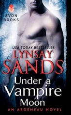 Under A Vampire Moon 9780062100207 Lynsay Sands, Verzenden, Gelezen, Lynsay Sands