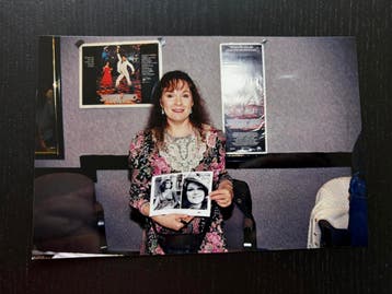 Saturday Night Fever - Gesigneerde foto Karen Lynn Gorney, Ophalen of Verzenden, Nieuw, Film, Foto of Kaart