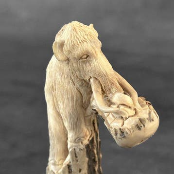 Snijwerk, NO RESERVE PRICE - Stunning Mammoth carving from a