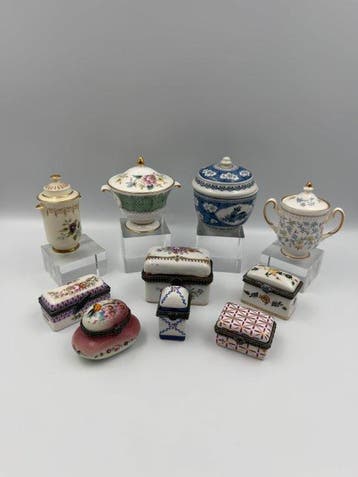 Themacollectie - Verzameling van 10 porseleinen miniaturen –
