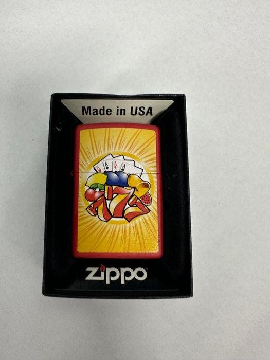 Zippo - Aansteker - IJzer (gegoten/gesmeed), Verzamelen, Rookartikelen, Aanstekers en Luciferdoosjes