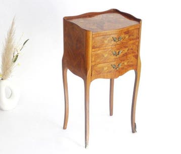 Nachtkastje - Hout, Messing - Een houten bijzettafel met
