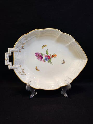 KPM Berlin - Schotel - Blattschale Kurland mit Blumen- und