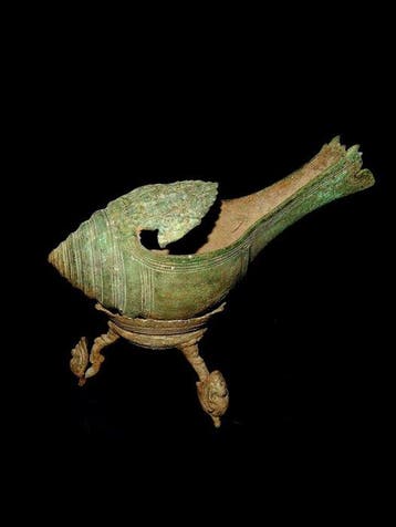 Oud-Khmer - Rituele bronzen schelp met originele driepoot -