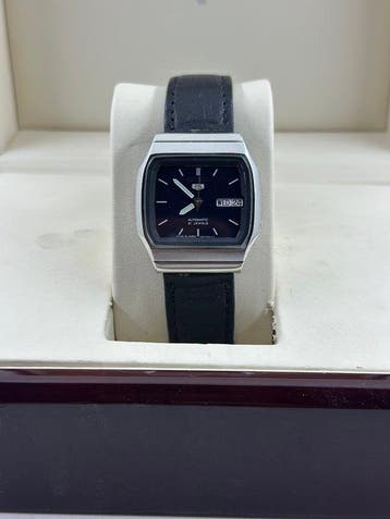 Seiko 5 Automatic – Ref. 7S26-5050 – Made in Japan square