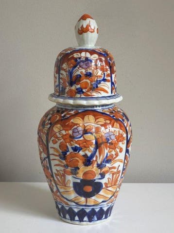 Antieke Japanse Imari porseleinen dekselvaas met