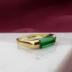 Gouden ring met groene toermalijn, Sieraden, Tassen en Uiterlijk, Ringen, Gebruikt, Overige kleuren, Ophalen of Verzenden, 17 tot 18