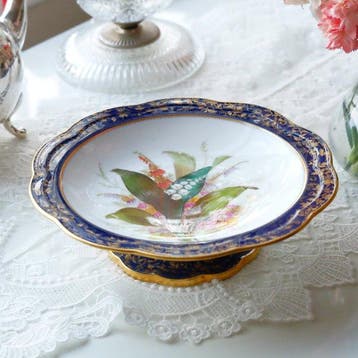 Wedgwood - Unknown - Taartstandaard - Porselein, Antiek en Kunst