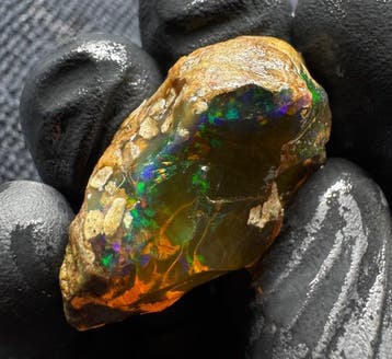 56ct Kristal Opaal Ruw- 11.2 g