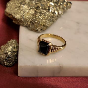 Vintage gouden herenring met onyx, 18 tot 19, Gebruikt, Ophalen of Verzenden, Dame of Heer