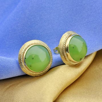 Gouden oorstekers met Jade (Oorbellen), Gebruikt, Overige kleuren, Ophalen of Verzenden, Met edelsteen