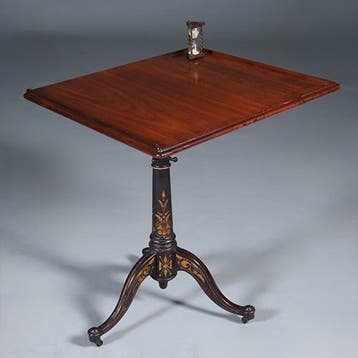 Kleine architectentafel of lezenaar met voor de inktpotplank, Antiek en Kunst, Ophalen of Verzenden