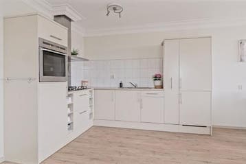 Te Huur 4 Kamer Appartement Kasteel Hillenraadweg D In Maast, Direct bij eigenaar, Limburg, Maastricht, Appartement