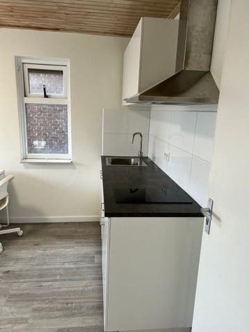 Te huur: Studio Hoogstraat in Eindhoven, Huizen en Kamers, Eindhoven, Noord-Brabant