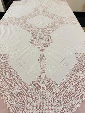 Tafelkleed (9) - 170 cm - 170 cm - PIZZO BURANO