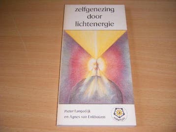 ZELFGENEZING DOOR LICHTENERGIE - P. Langedijk 9789020249439, Boeken, Verzenden, Gelezen, P. Langedijk