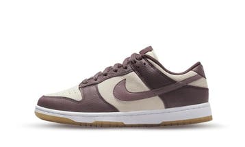 Nike Dunk Low Plum Eclipse (W), Nieuw