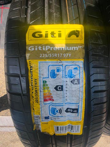 225/55r17 97Y Giti 2 nieuwe banden, Ophalen, Nieuw, 17 inch, Band(en)