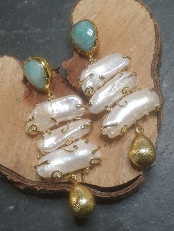 Verguld, amazoniet, Biwa-parels - Oorbellen - Lengte: 6,8 cm
