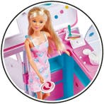 Mannequin pop Steffi love van 29 cm en haar camper die op..., Verzenden, Nieuw
