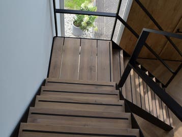 FABRIEKSLEEGVERKOOP! Eiken houten traprenovatie v.a. 699,-, Ophalen of Verzenden, Nieuw, Hout, Parket
