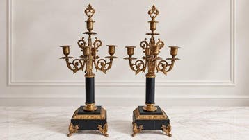 Magnifique paire de candélabres anciens à 5 lumières -