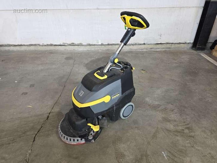 Industriële schrob-/zuigmachine Kärcher BD 38/12..., Witgoed en Apparatuur, Stofzuigers, Ophalen