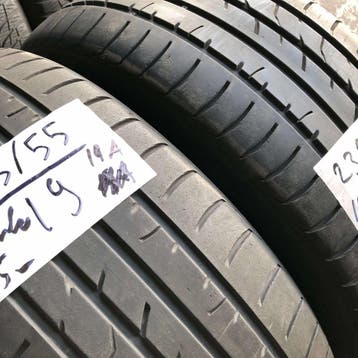 2 x Kumho 235-55-19 Zomerbanden 5mm, 19 inch, Gebruikt, Ophalen of Verzenden, 235 mm