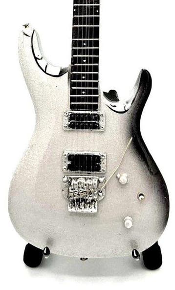 Miniatuur replica Ibanez gitaar - Joe Satriani, Ophalen of Verzenden, Nieuw, Pop, Beeldje of Miniatuur