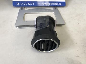 Gebruikte ventilatierooster dashboard voor Audi A1 (8X) 2010, Ophalen of Verzenden, Nieuw