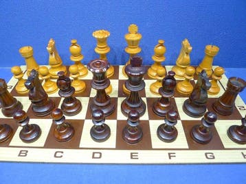 jeu déchecs Lardy France célèbre marque Française King 89
