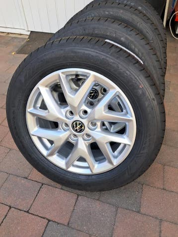 VW Transporter T7 17inch LM velgen +215 60 17 Goodyear zomer, Auto-onderdelen, Verzenden, Banden en Velgen, Nieuw, 17 inch