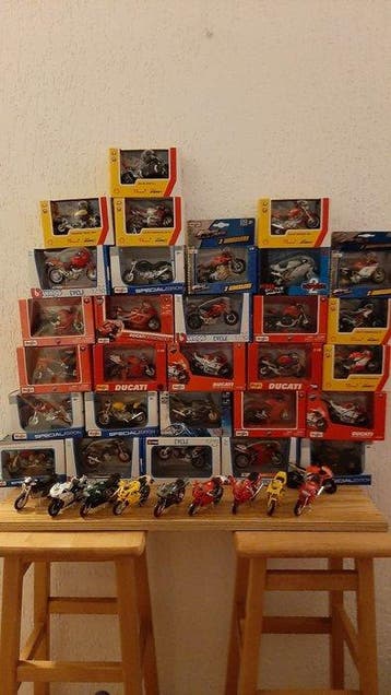 Maisto, Bburago 1:18 - Model motorfiets (39) - Ducati, Nieuw